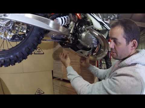 Load and play video in Gallery viewer, KTM HusqvarnaBlack Skid Plate 250-350 SXF/FC 2018-2022
